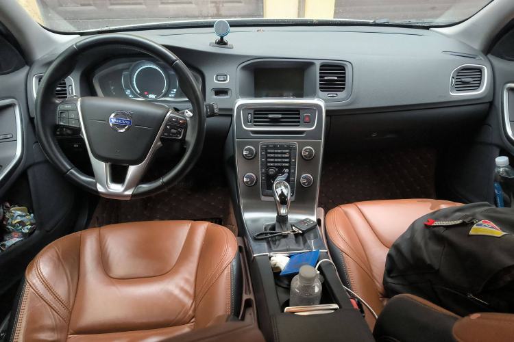 Used Volvo V60 2014 T5 Zhiya Edition