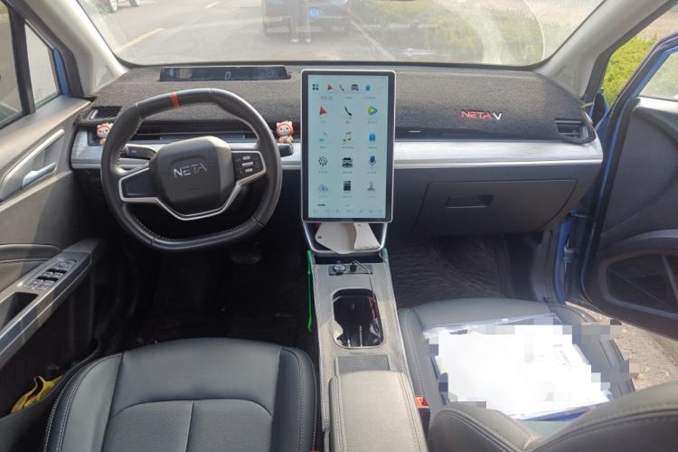 Used NETA V 2022 Chao 300 Lite Lithium Iron Phosphate Interior 2