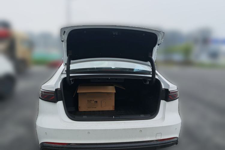 Used Chery Fengyun A8L 2025 1.5 TGDI 145 km Luxury Version
