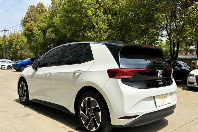 Used Volkswagen ID.3 2025 Smart Model Outstanding Oxygen Edition Exterior 5