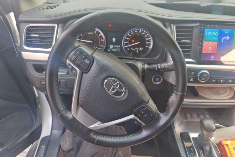 Used Toyota Highlander 2017 2.0T Four-Wheel Drive Luxury Edition 7 Seats