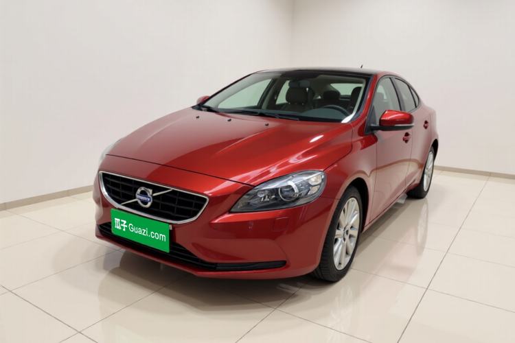Used Volvo V40 2016 T3 Zhiyi Edition Guazi used car, China used car export, Used car for sale, Used cars, Cheapest cars for sale