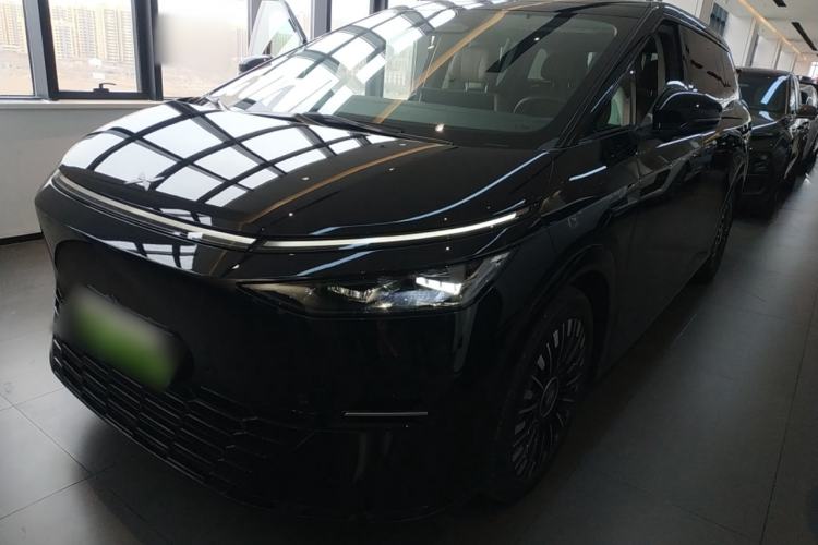 Used XPeng X9 2025 740 Ultra-Long Range Max