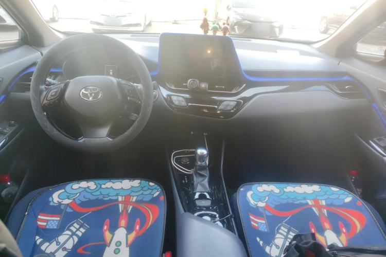 Used Toyota C-HR 2018 2.0L Luxury Edition China V Standard Center Console