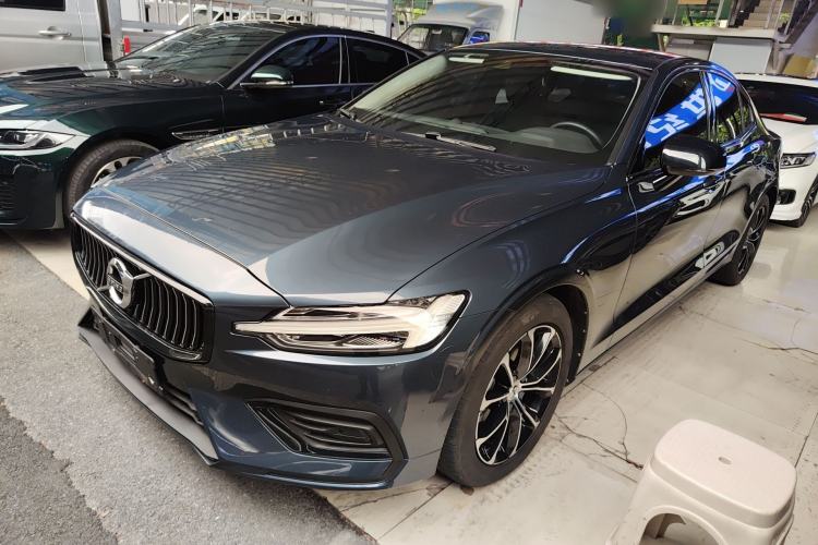 Used Volvo S60 2020 T4 Zhiyi Luxury Edition