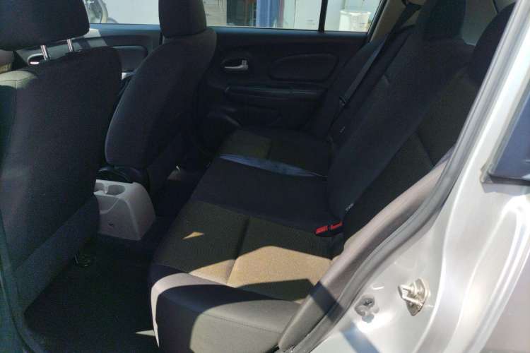 Used Venucia R50 2013 1.6L Manual Fashion Edition