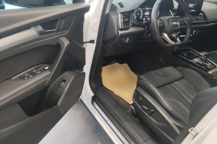 Used Audi Q5L 2022 40T Fashionable and Dynamic Model
