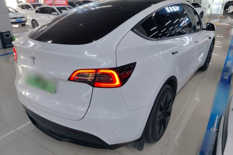 Used Tesla Model Y 2023 Rear-Wheel-Drive Version Rear Right 45 Deg