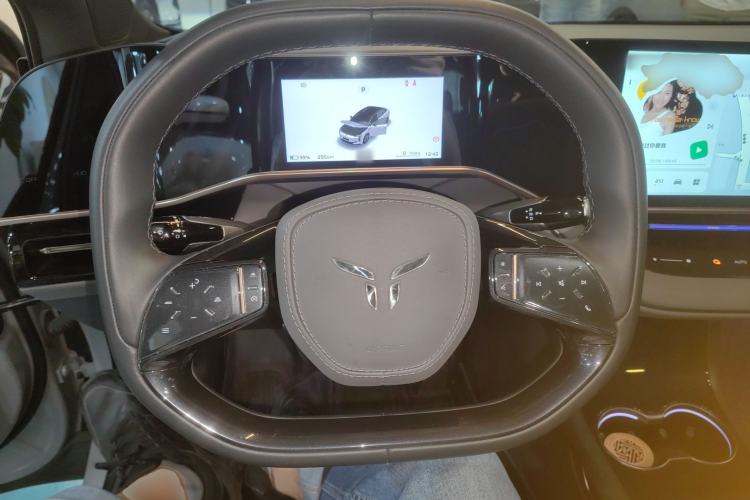 Used Hongqi EH7 2024 760 Pro+ Four-Wheel Drive Version Steering Wheel