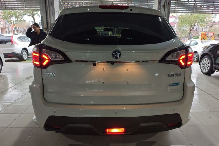 Used Venucia T70 2018 2.0L CVT Smart Enjoyment Version Rear