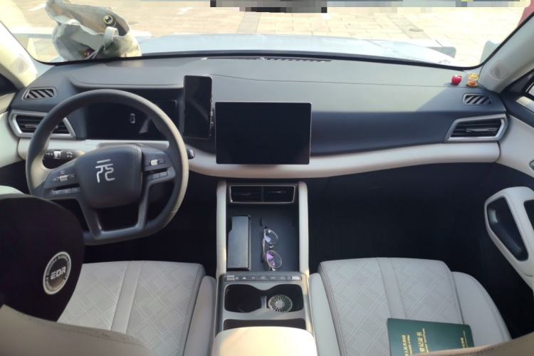 Used BYD Yuan UP 2025 Model 301KM Leading Version