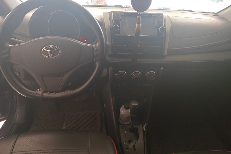 Used Toyota Vios 2014 1.5L Automatic ZhiZhen Edition Center Console