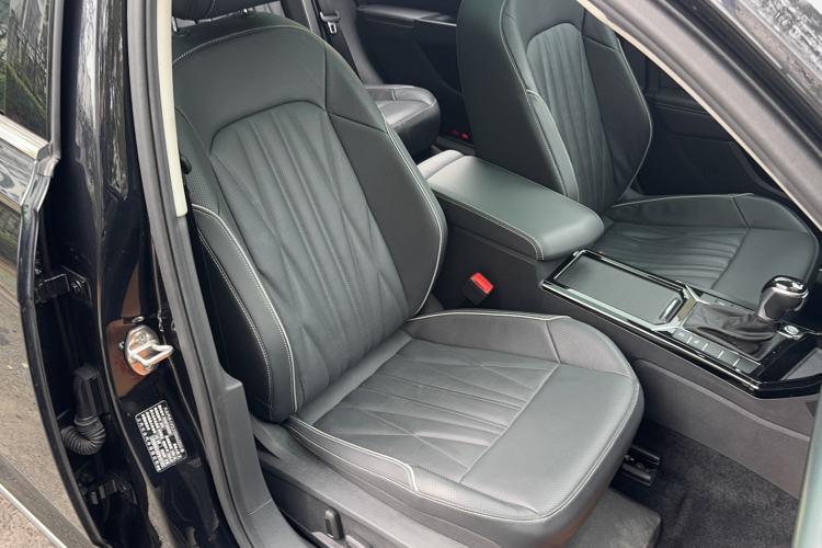 Used Volkswagen Passat 2023 Facelift 330TSI Luxury Edition
