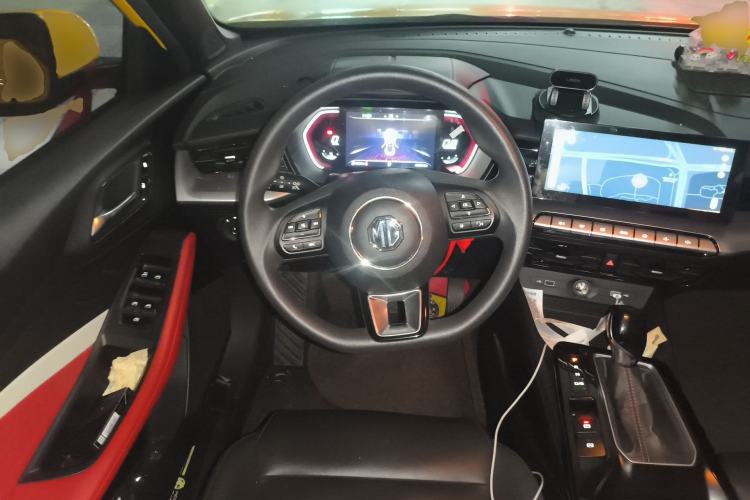 Used MG 5 2021 180 DVVT CVT Youth Luxury Edition
