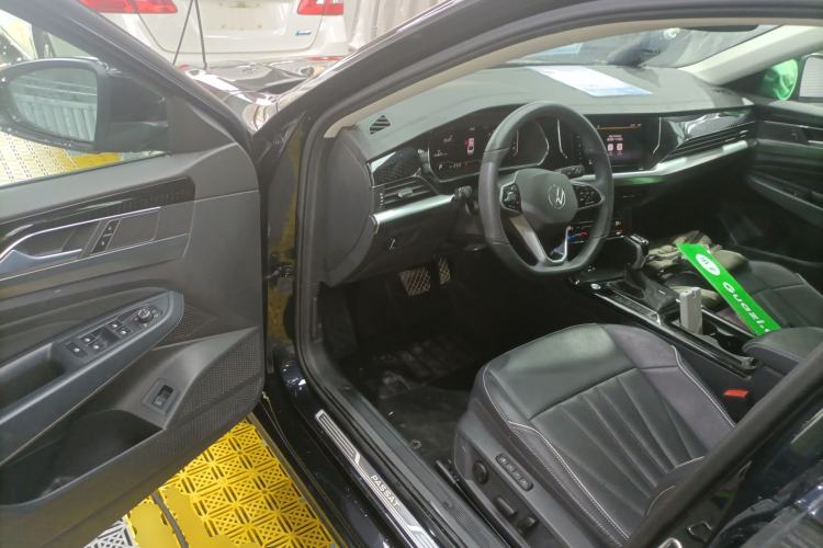 Used Volkswagen Passat 2024 380TSI Elite Edition Driver Seat