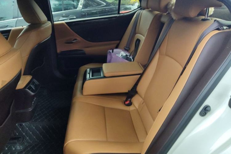 Used Lexus ES 2020 200 Excellence Edition
