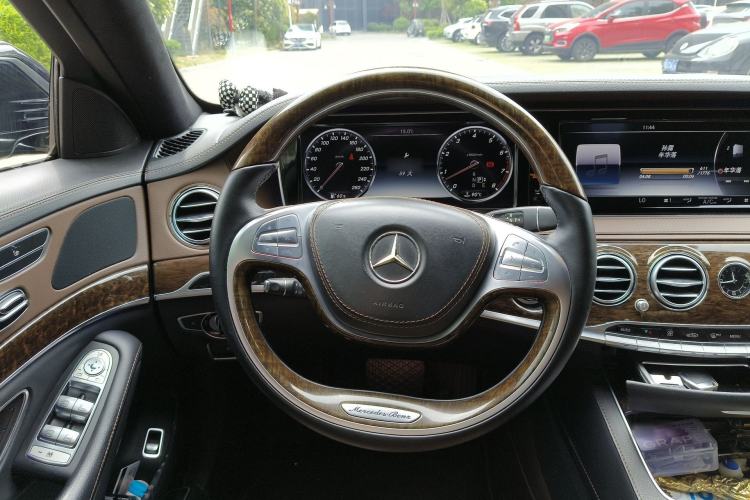 Used Mercedes-Benz S-Class 2017 S 320 L Business Model Steering Wheel