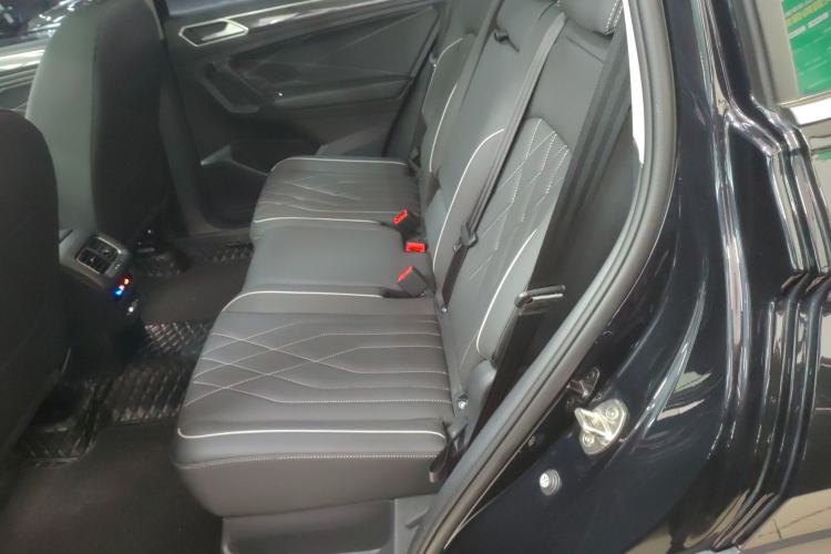 Used Volkswagen Tiguan L 2022 330TSI Automatic Two-Wheel Drive Smart Edition Left Rear Seat