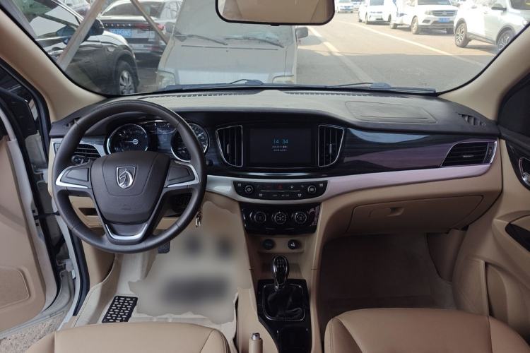 Used Baojun 730 2016 1.5L Manual Comfort Version 7 Seats China V Emission Standard