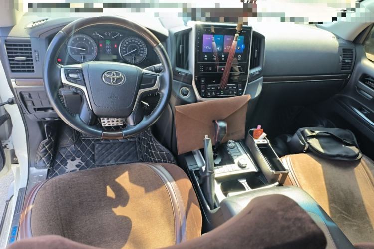 Used Toyota Land Cruiser 