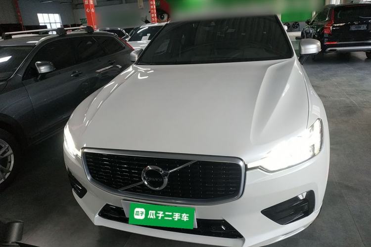 Used Volvo XC60 2019 T5 4x4 Smart & Dynamic Sport Edition China VI Standard