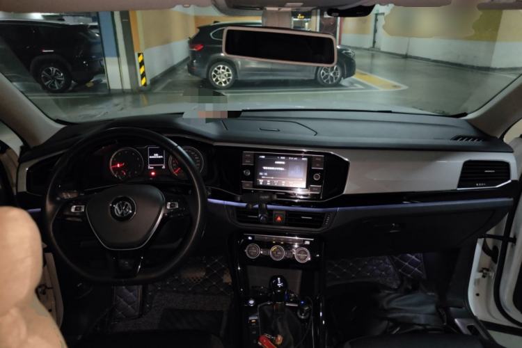 Used Volkswagen Tayron 2019 Teramont Edition 280TSI Two-Wheel Drive Luxury Model China VI Standard Center Console