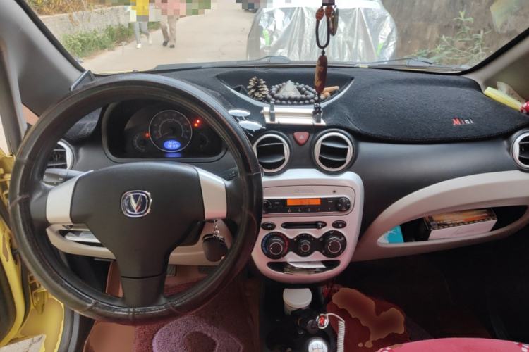 Used CHANGAN Benni mini 2012 1.0L Manual Fashion Edition China IV Standard Center Console
