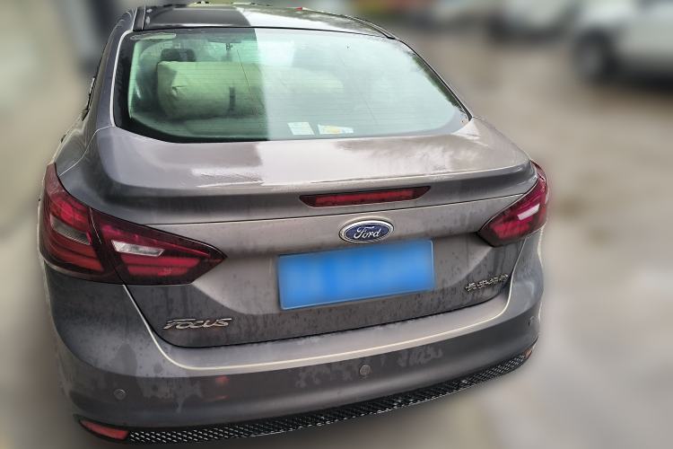 Used Ford Focus 2012 Sedan 1.6L Automatic Fashion Edition