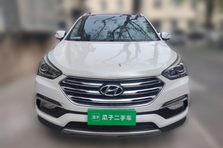 Used Hyundai Santa Fe 2017 2.0T Automatic All-Wheel Drive Smart 7-Seater