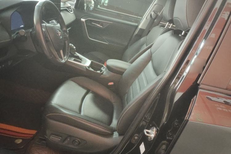 Used Toyota RAV4 2023 2.0L CVT Two-Wheel Drive Fashion Plus Edition
