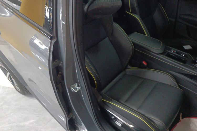 Used Lynk & Co 06 2023 Remix 1.5T Dynamic Halo
