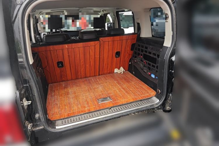 Used Tank 300 2021 Off-Road Edition 2.0T Conqueror Trunk