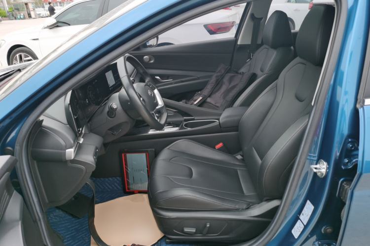 Used Hyundai Elantra 2021 1.5L CVT LUX Prestige Edition Left Front Seat