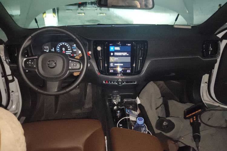 Used Volvo S60 2022 B4 Zhiyi Luxury Edition