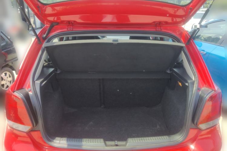 Used Volkswagen Polo 2011 1.6L Automatic ZhiShang Version Trunk