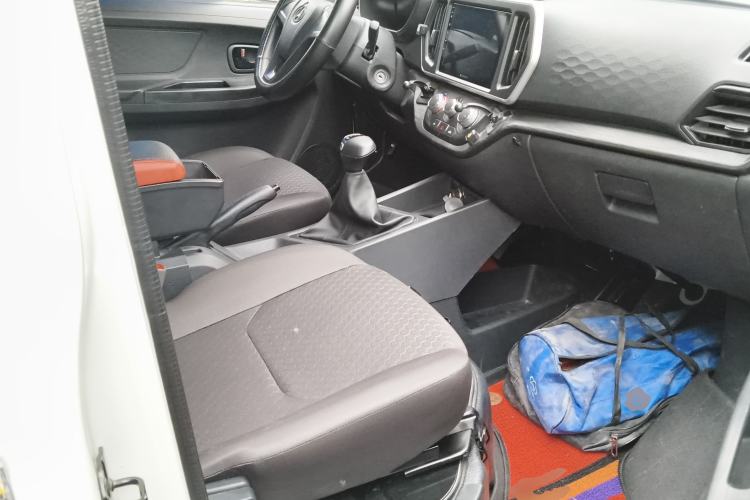 Used CHANGAN KAICHENG Ruixing EM80 2024 Comfort-Style 6-Seater 41.86 kWh Right Front Seat