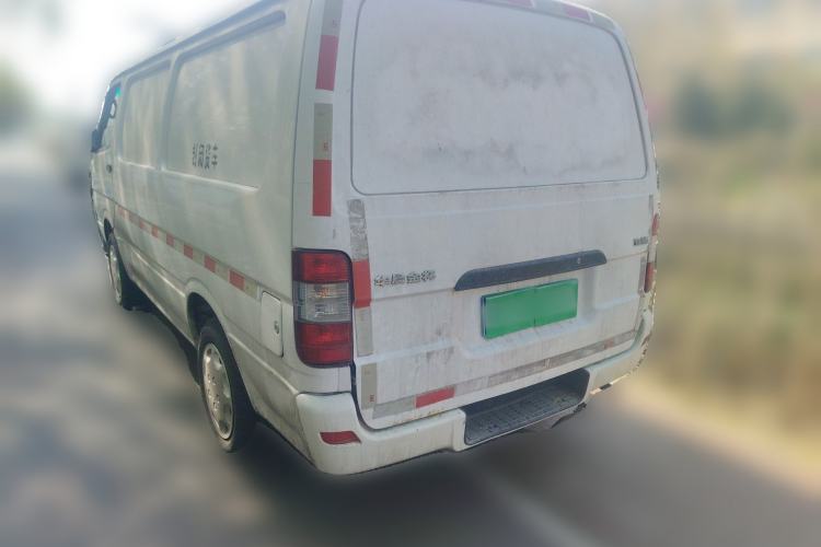 Used Jinbei Hiace 2018 2.0L Fifth-Generation Box Truck Standard Roof 2 Seats 4G19
