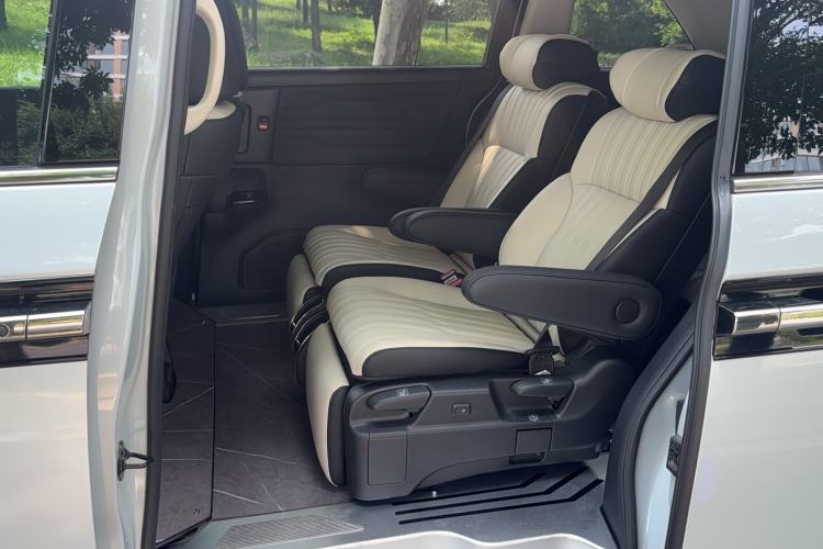 Used Honda Elysion 2024 2.0L eHEV Comfort Edition