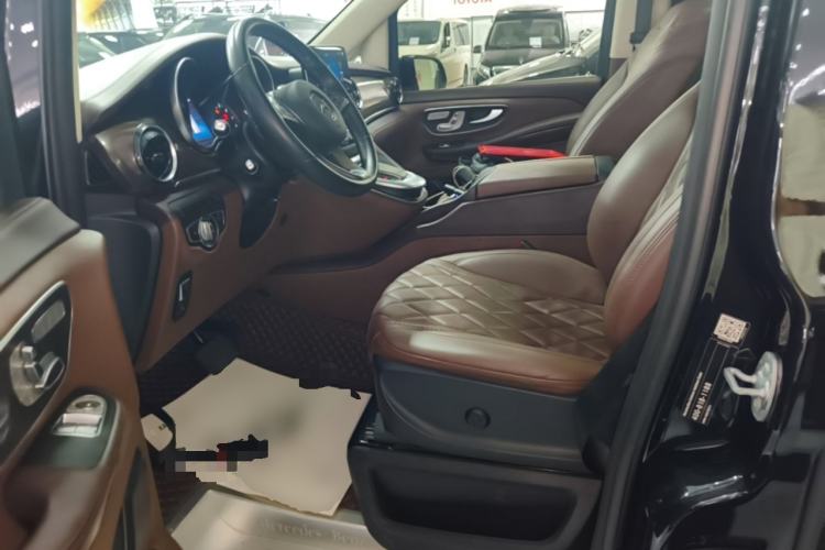 Used Mercedes-Benz V-Class 2020 V 260 Avantgarde Edition

