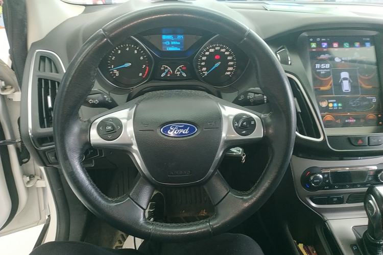 Used Ford Focus 2012 Sedan 1.6L Automatic Fashion Edition