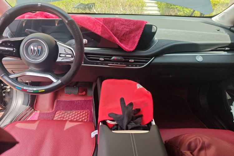 Used Buick LaCrosse 2025 28T Platinum Edition
