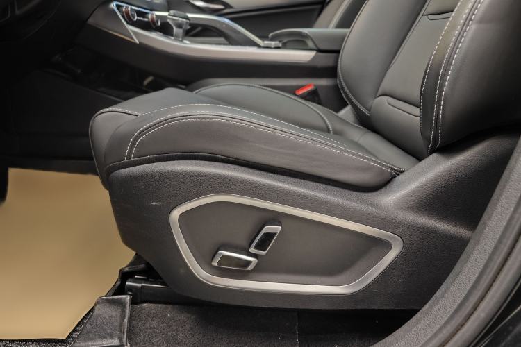 Used Geely Auto Monjaro New Energy 2019 Updated 400T YAOXINGER Pure Electric Range of 56 KM
