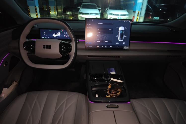 Used Geely Galaxy 8 2025 130km EM-i Prestige Edition Center Console