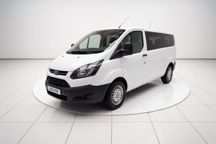 Used Ford Transit 2020 2.0T Diesel Multi-Function Commercial Vehicle Mid-Chassis Low-Roof Design with Dual Rear Doors Meeting China VI Emission Standards