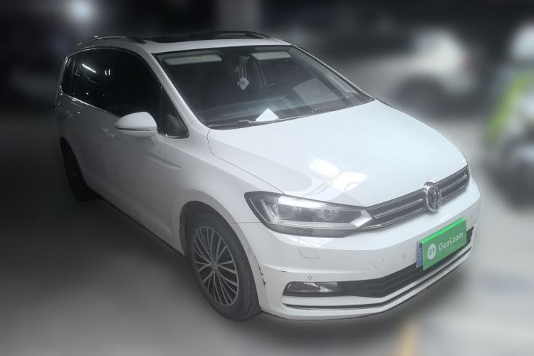 Used Volkswagen Touran 2016 Volkswagen Touran L 280TSI DSG Luxury Edition
