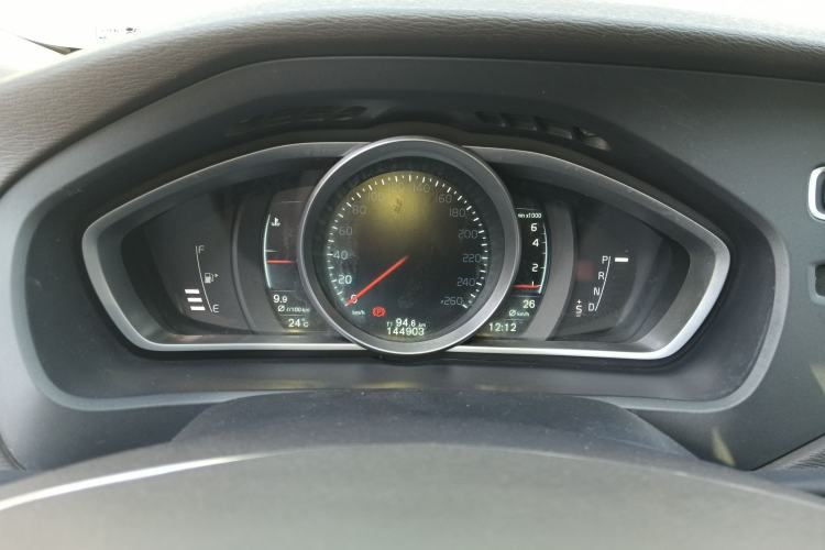 Used Volvo V40 2015 1.6T Zhiya Edition
