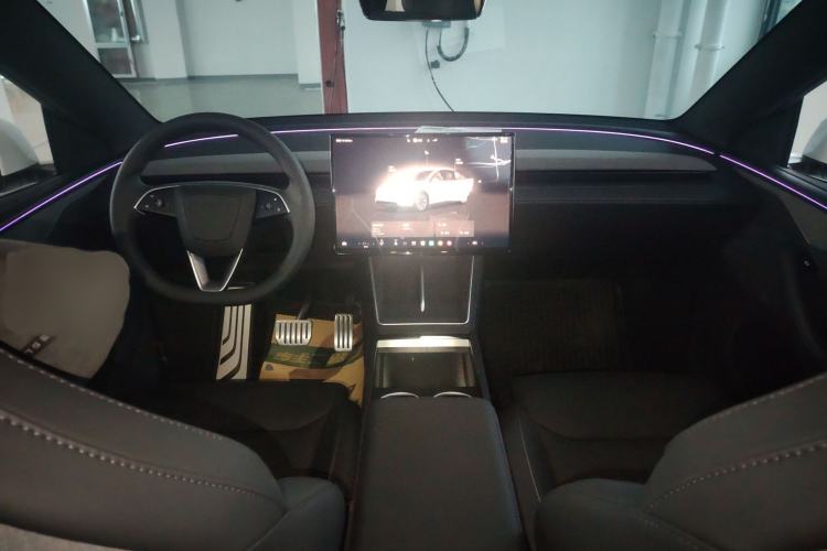 Used Tesla Model Y L 2025 Model Long-Range All-Wheel-Drive Version
