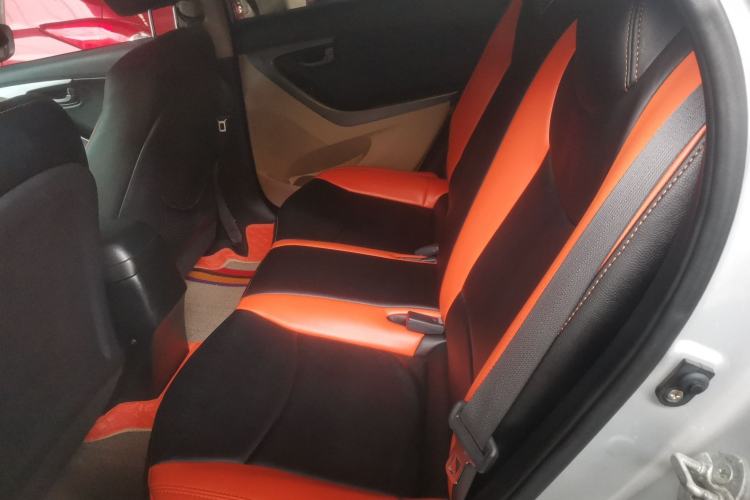 Used Hyundai Elantra (5th Generation / Langdong) 2015 1.6L Automatic Fashion Model