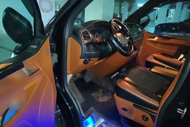 Used Volkswagen Caravelle 2018 2.0 TSI 4x4 Luxury Edition 7-Seater
