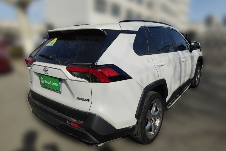 Used Toyota RAV4 2021 2.0L CVT Two-Wheel Drive Fashion PLUS Edition